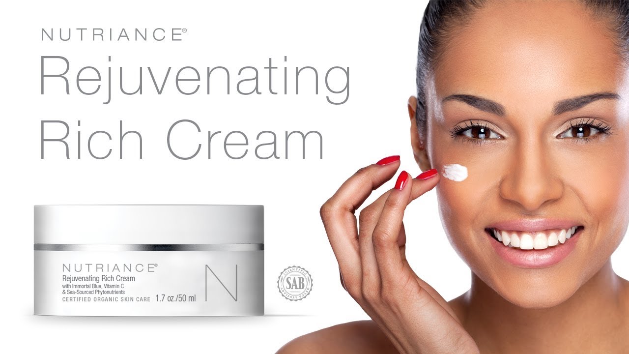„Nutriance Organic Rejuvenating Rich Cream“ yra sodriai maitinanti formulė, kuri drėkina odą ir mažina smulkias raukšleles ir raukšles. Klinikinių tyrimų metu patvirtinta, jog vos per 4 savaites sumažina raukšles iki 38%!*